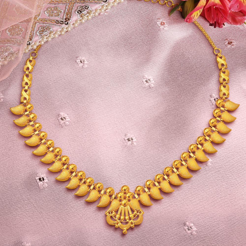 Gold necklace designs hot sale by tanishq