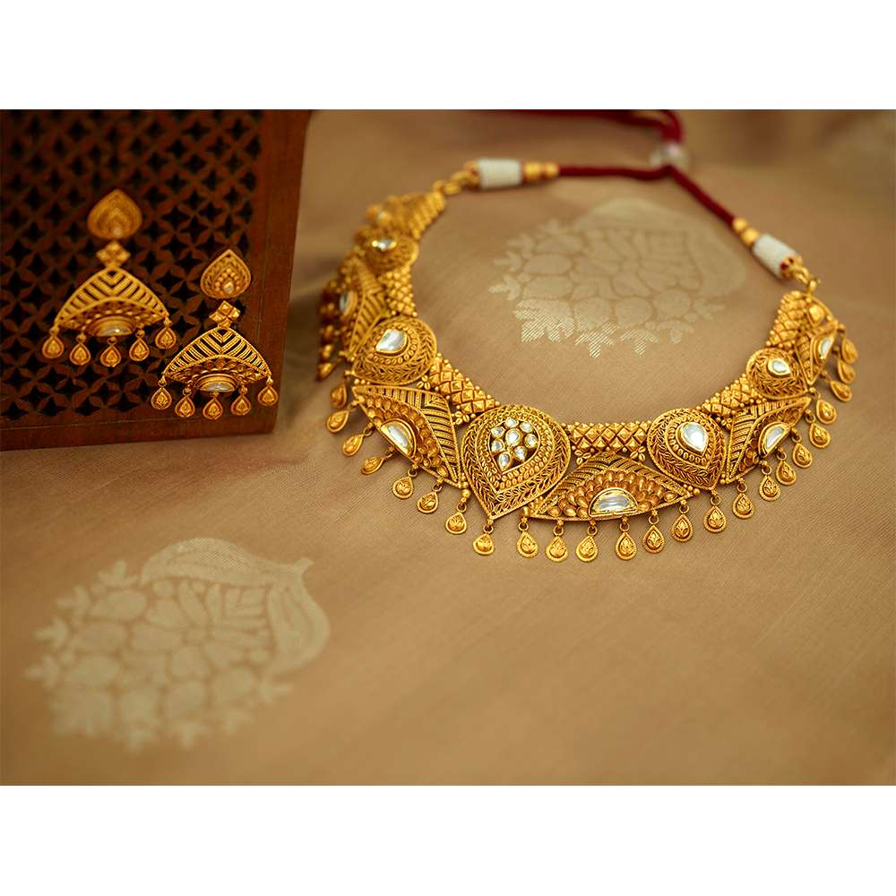 Gold deals kundan design